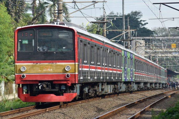 塗色変更8本目】205系武蔵野線M52編成新色化 : JABODETABEK COMMUTERS NEWS