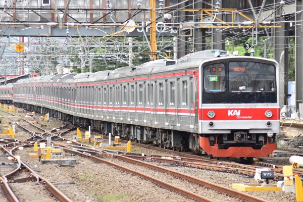 8か月ぶり‼205系横浜線H25+24編成元組成復帰 : JABODETABEK COMMUTERS NEWS