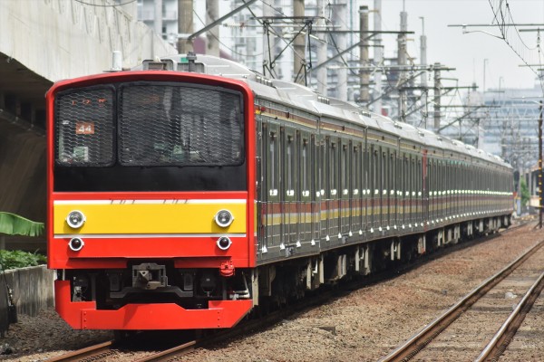 ゾンビから新仕様へ!!205系武蔵野線M7+3編成12連復帰 : JABODETABEK
