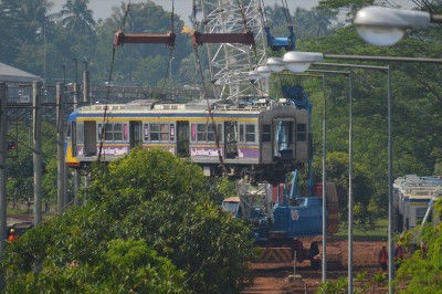 都営6000、Depok電車区にてオフレール作業開始！！（11月23日
