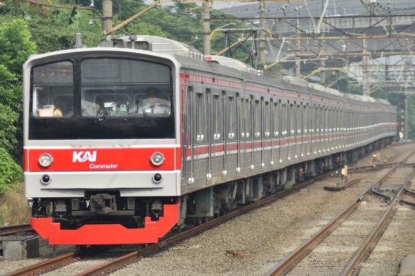 JR東】205系武蔵野線M18編成、要検出場&運用復帰 : JABODETABEK