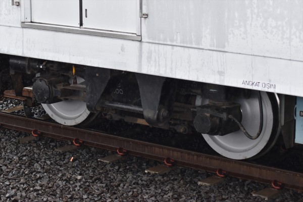 白くなって・・・4か月の運用復帰!!メトロ6000系6129F : JABODETABEK