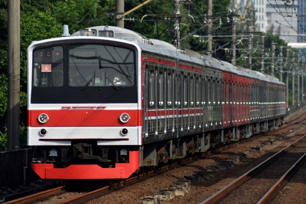 結局ホワイトフェイスに?205系武蔵野線M8編成新色化 : JABODETABEK