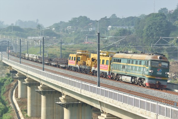 リバイバル緑亀!?東風(DF4B)9129,6385資材配給輸送に登板(7月9日