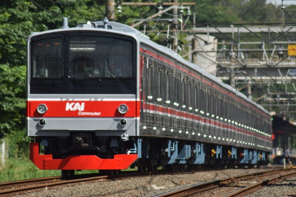 新色でジャカルタデビュー!!205系武蔵野線M4編成運用開始(12月19
