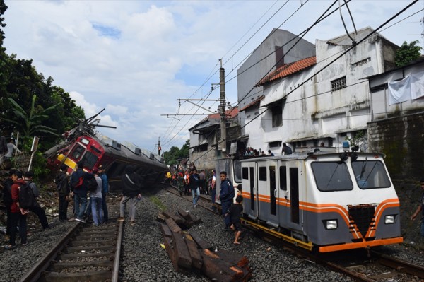 東急8500系8612F衝突脱線事故詳細その② : JABODETABEK COMMUTERS NEWS