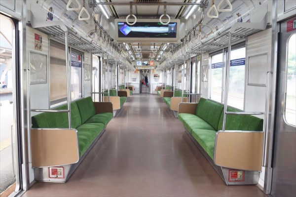 鉄道部品　鉄道廃品　205系　座席　モケット 205系 座席 4人掛け 美品 鉄道部品 鉄道古物 モケット 205系 座席