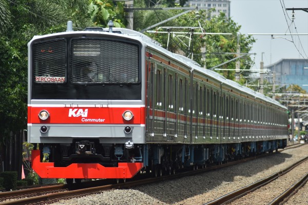 やっぱりオレンジ?205系武蔵野線M4編成社内試運転(12月3日