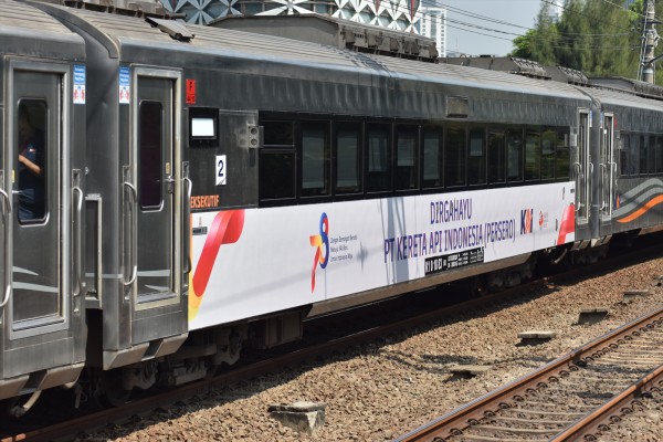 ラッピング・包装 kei 第14弾】鉄道記念日!!KAI創立78周年記念ラッピング : JABODETABEK