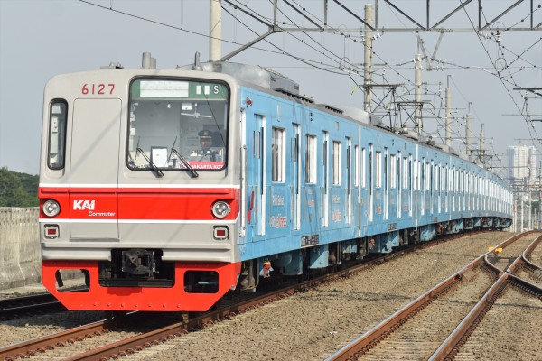 小窓爆弾も赤ナンバー化!!メトロ6000系6123F&6127F