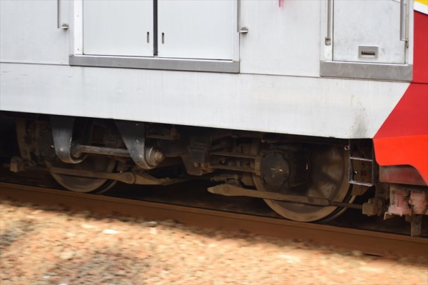 車輪削正明け、メトロ6000系6101Fの車輪考察 : JABODETABEK COMMUTERS NEWS