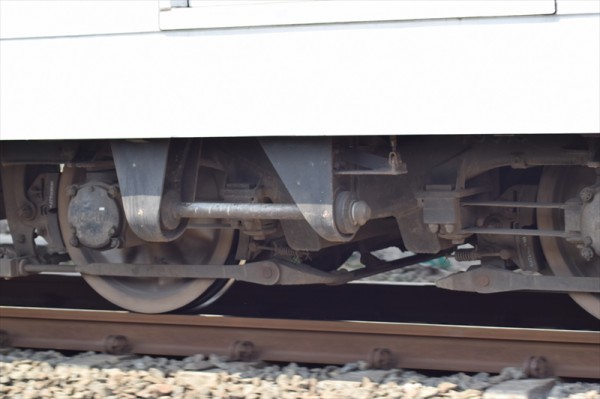 消えた疑惑の車輪！メトロ6000系6101F : JABODETABEK COMMUTERS NEWS