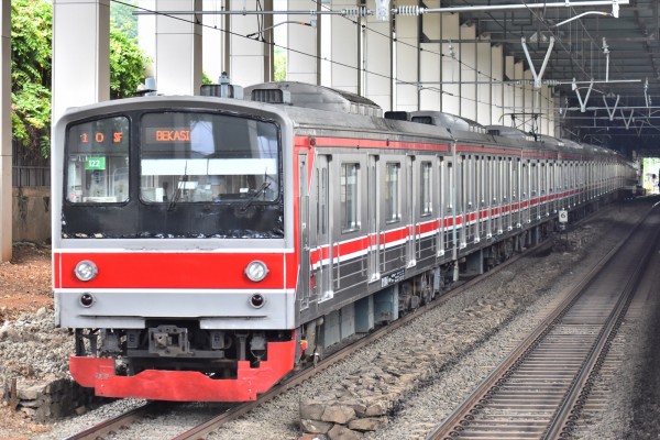 ハエ13編成ドナー化…205系埼京線ハエ14編成・ナハ10+13編成暫定組成化