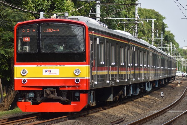 さらなるゲテモノに!!205系武蔵野線M32編成(12連化からの)8連化 : JABODETABEK COMMUTERS NEWS