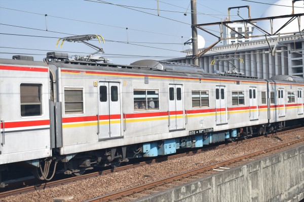 この期に及んで?メトロ6000系6107Fがシングルアームパンタ化