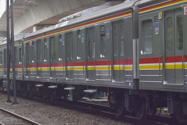 コロナ禍で6ドア大復活!!205系埼京線ハエ22編成10連復帰 : JABODETABEK