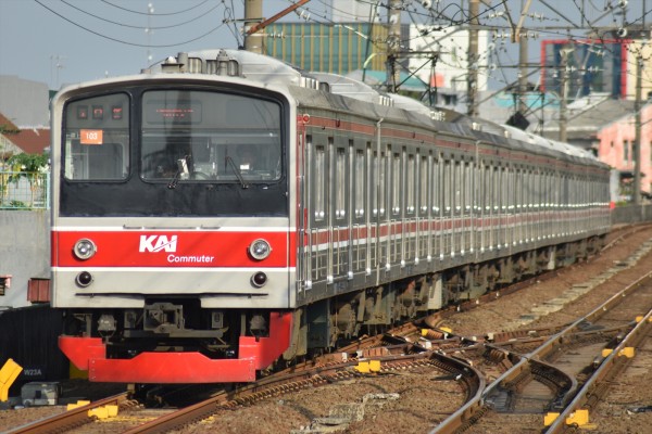 205系武蔵野線M36編成暫定8連化からの10連化&M34+29編成車輪交換実施