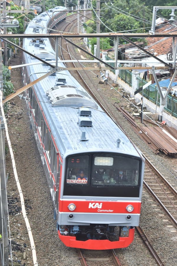 205系 武蔵野線 やっぱりオレンジ?205系武蔵野線M4編成社内試運転(12月3日