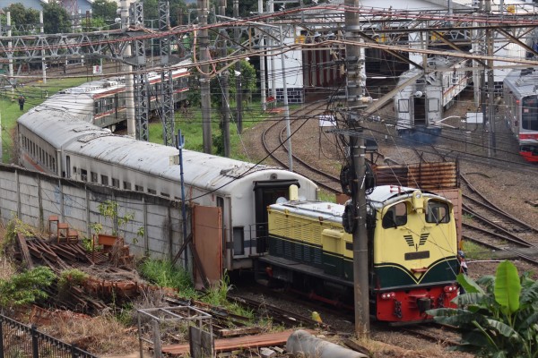 都営】6000形新6181Fのうち5両が廃車回送(12月1日) : JABODETABEK