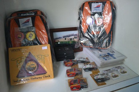 MajalahKa社提携、鉄道グッズショップ マンガライ店オープン