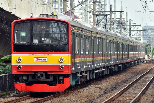 コロナ禍で6ドア大復活!!205系埼京線ハエ22編成10連復帰 : JABODETABEK