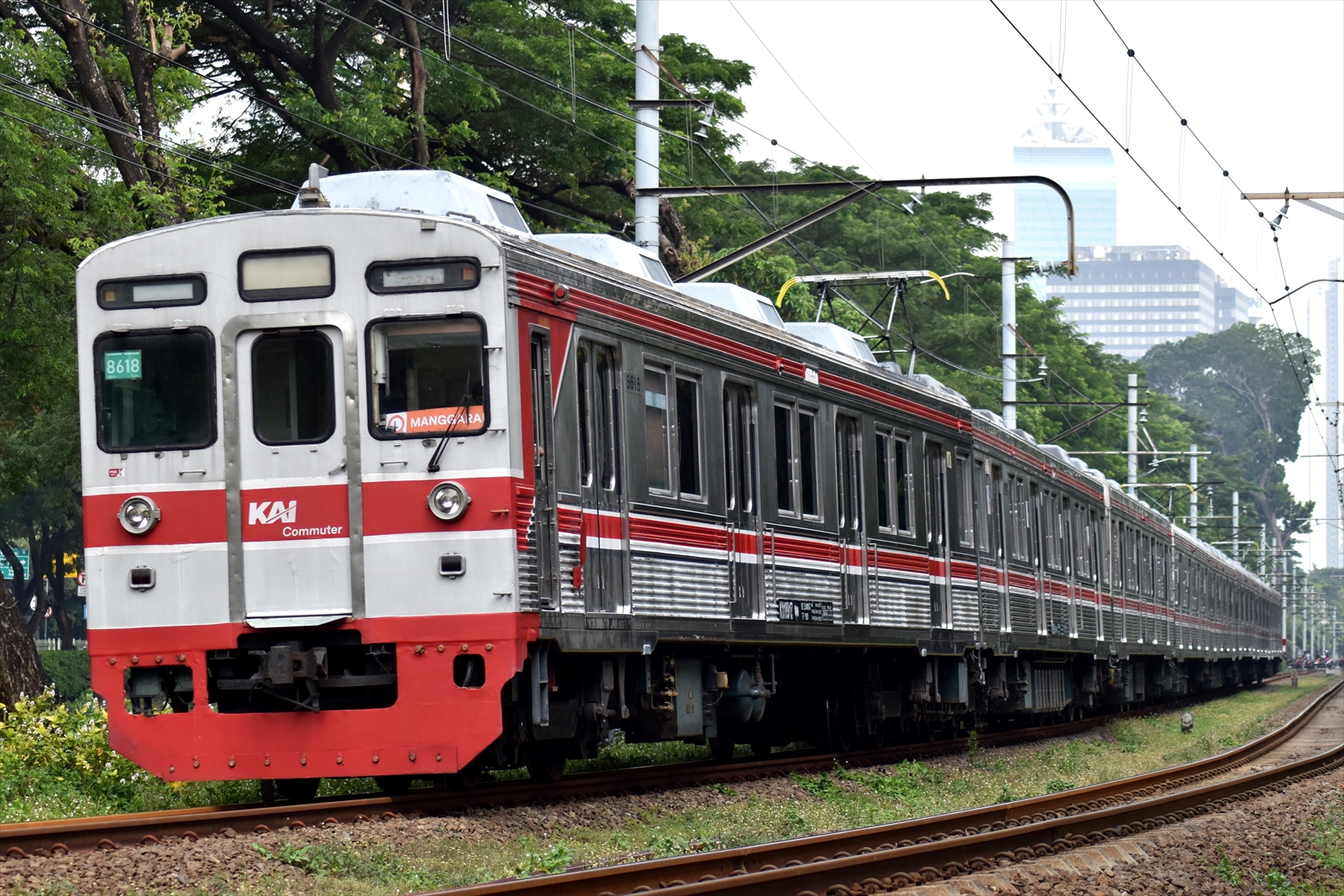 約1年ぶりの運用復帰!!東急8500系8618F祝復活!! : JABODETABEK