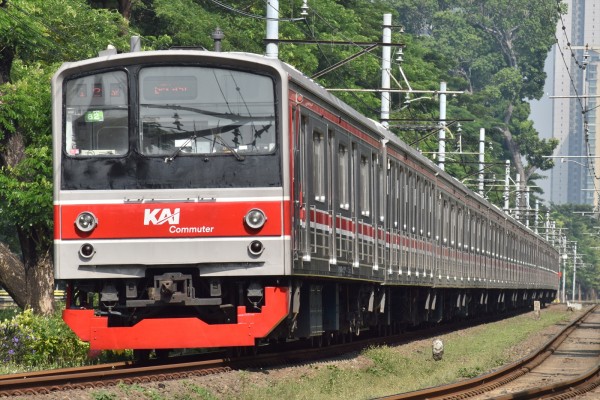 205系武蔵野線M21編成暫定8連化&横浜線H22+21編成12連復帰