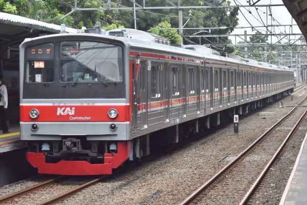 網撤去続々・・・205系武蔵野線M4編成&埼京線ハエ31編成 : JABODETABEK
