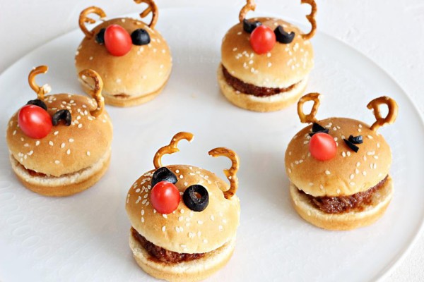 クリスマスレシピ】食べられるトナカイさん ハンバーガー＆いなり寿司