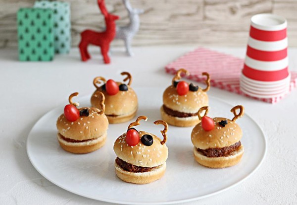 クリスマスレシピ】食べられるトナカイさん ハンバーガー＆いなり寿司