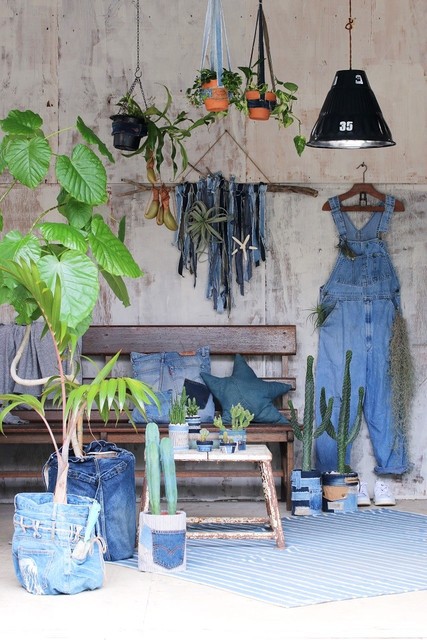 デニムのリメイクで、植物に囲まれた男前インテリアを楽しむ : 窪田
