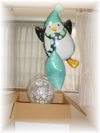 スノーバルーン これからのシーズンのウェディングにぴったり 雪の結晶をデザインしたバルーンアート ウェディングプランナーミュウの日記