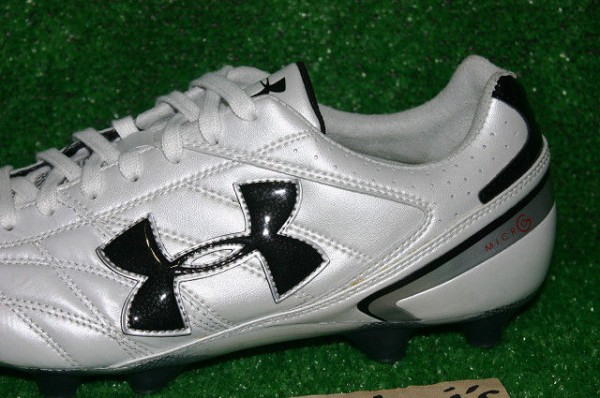 アンダーアーマーフリーリーPro HG 28cm under_armour/アンダーアーマー サッカー/フットサル スパイク