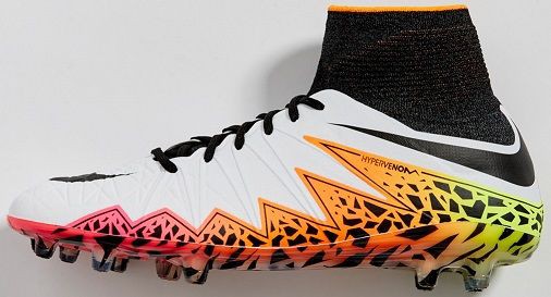 NIKEiD ハイパーヴェノムファントム2 新グラデーション