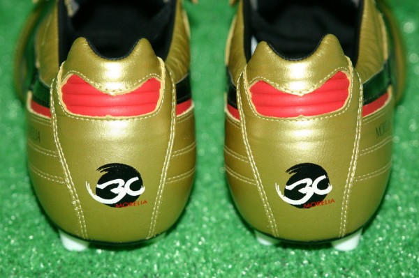 詳細】 ミズノ モレリア2 ゴールド 金 : Kohei's BLOG サッカー 詳細】 ミズノ モレリア2 ゴールド 金 : Kohei's BLOG サッカー