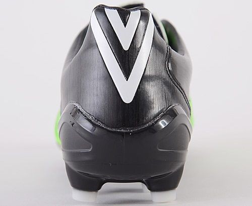 アクセルレイターKLエリート UMBRO アクセレイターKL : Kohei's BLOG サッカースパイク情報ブログ