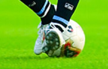 中村憲剛が現役引退！プロ1年目に履いていたスパイクは実は
