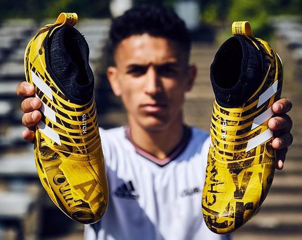 100足限定】 アディダス GLITCH17 FG LONDON PARIS BERLIN PACK