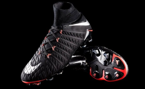 新色】 NIKE ハイパーヴェノムファントム3 Strike Night Black