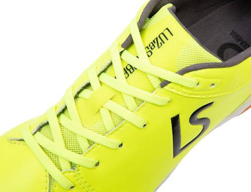 COMBINATION IN & TF ルースイソンブラ 新作フットサルシューズ