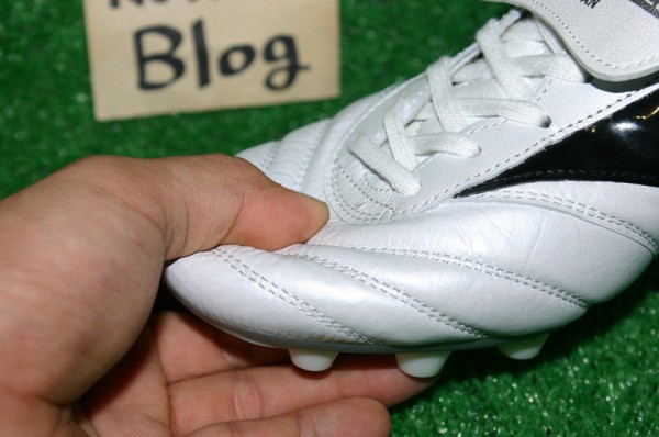 年末特価！ミズノ★モレリア★ 20th Anniversary スパイク MIZUNO（ミズノ） | ゲキサカFCストア