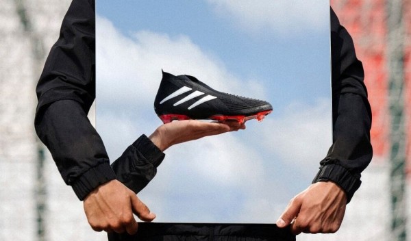 アディダス初代プレデターのデザインがリビルド「プレデター