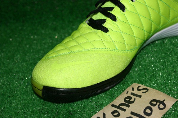 ルナガト2 26センチ 新品未使用】NIKE ルナガト2 26.5cm フットサル - メルカリ