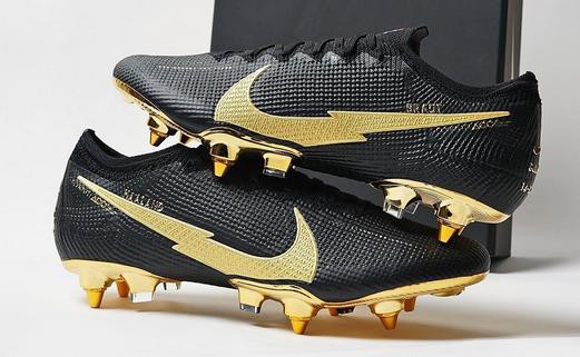 ドルトムントFWハーランドが特別カラーの「マーキュリアルヴェイパー13