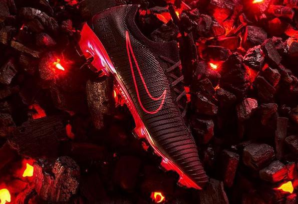 マーキュリアルフライニットウルトラ FG 詳細】 ナイキ フライニットウルトラFG 黒×金 : Kohei's BLOG