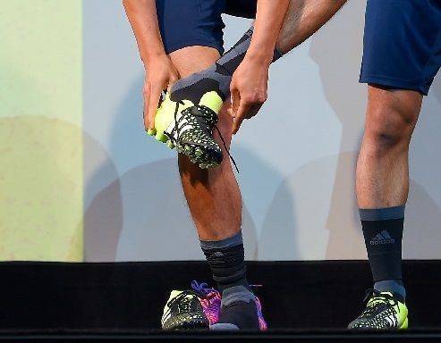 中村俊輔選手デザイン miadidasシューズ| トリコロールワン
