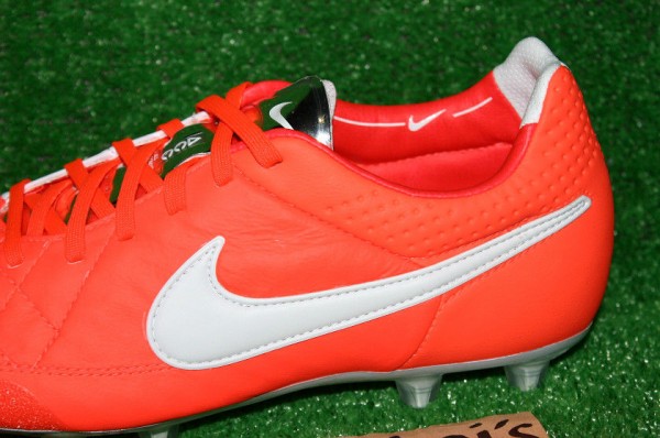 NIKE ティエンポ レジェンド 5 HG-E AF 赤 : Kohei's BLOG
