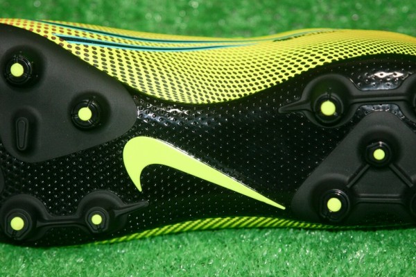 NIKE マーキュリアルヴェイパー13 PRO HG MDS002 機能性まとめ