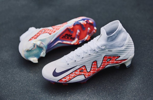 Nike マーキュリアル NIKE マーキュリアルヴェイパー15 AG-PRO 26cm