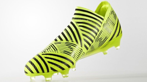 海外限定カラー】 ネメシス17+360アジリティFG/AG ソーラーイエロー